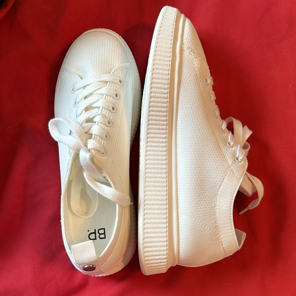 Nordstroms Brass Plum platform sneaker - Picture 5 of 6